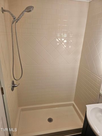 887 South Old Kentucky Road, Greeneville, TN 37743