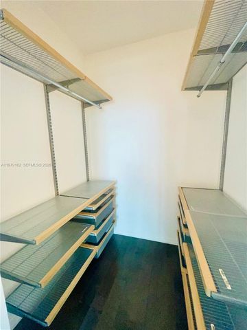 951 Brickell Ave 3211, Miami, FL 33131