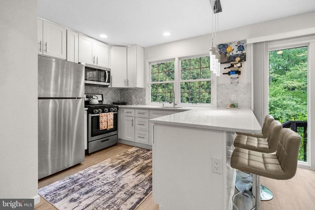 1007 FAWN DR, Southampton, PA 18966