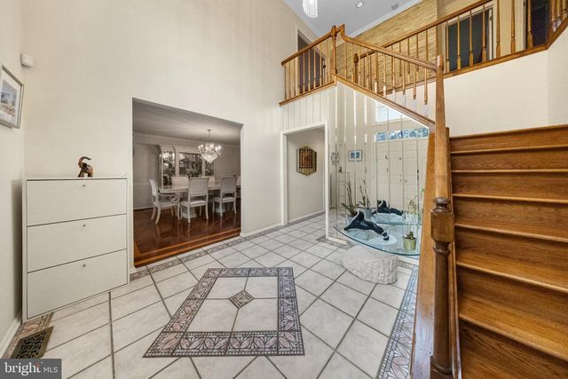 1007 FAWN DR, Southampton, PA 18966