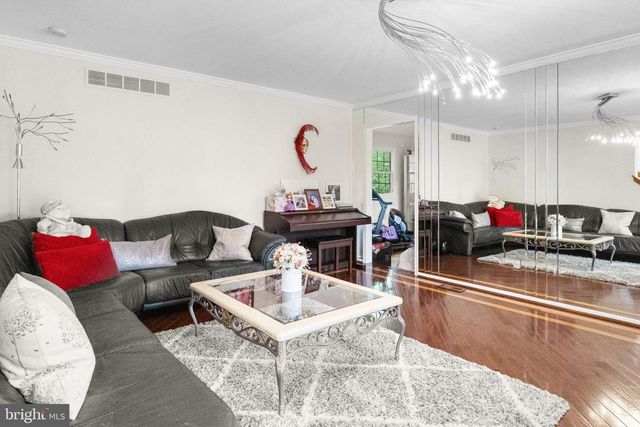 1007 FAWN DR, Southampton, PA 18966