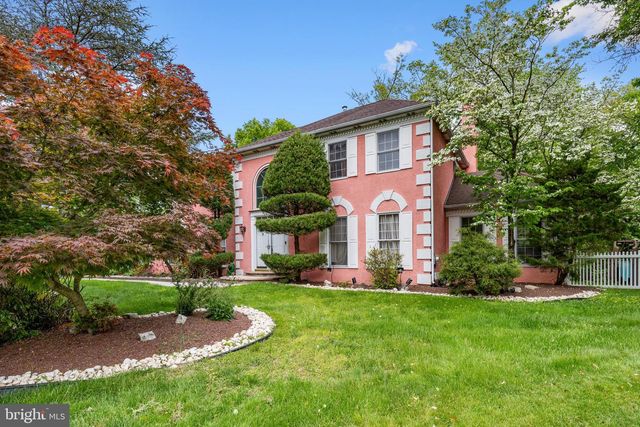 1007 FAWN DR, Southampton, PA 18966