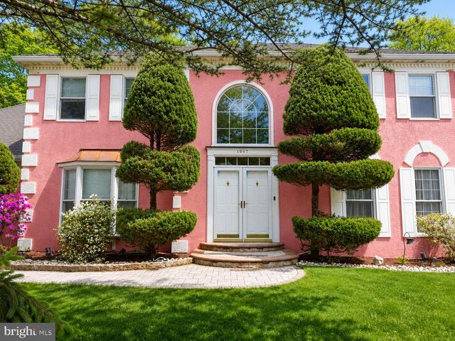 1007 FAWN DR, Southampton, PA 18966