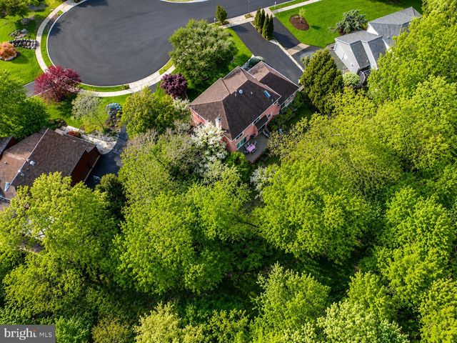 1007 FAWN DR, Southampton, PA 18966