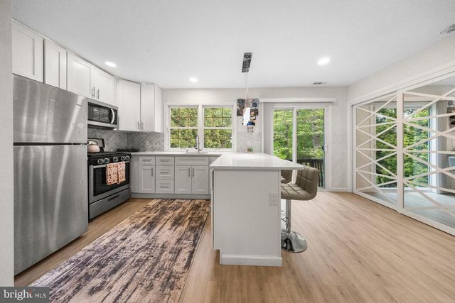 1007 FAWN DR, Southampton, PA 18966