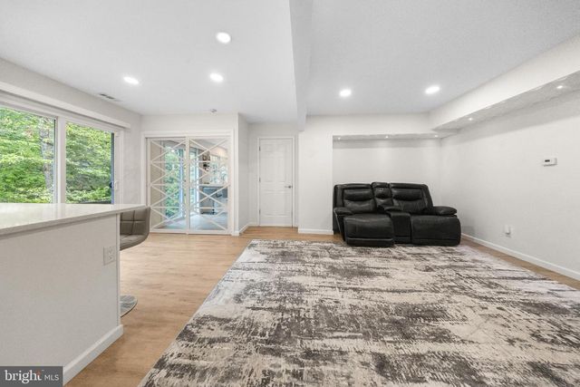 1007 FAWN DR, Southampton, PA 18966