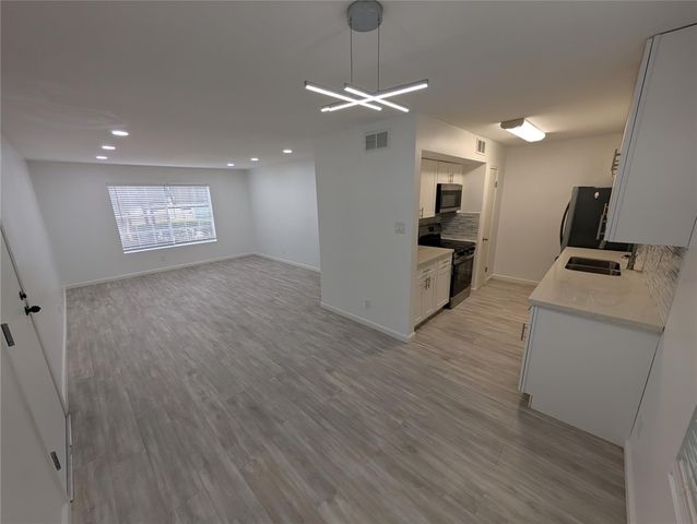 5550 N Braeswood Boulevard 84, Houston, TX 77096