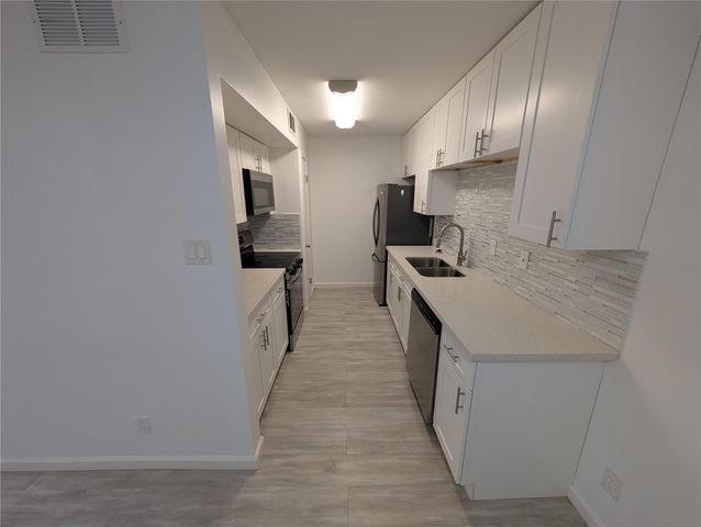 5550 N Braeswood Boulevard 84, Houston, TX 77096