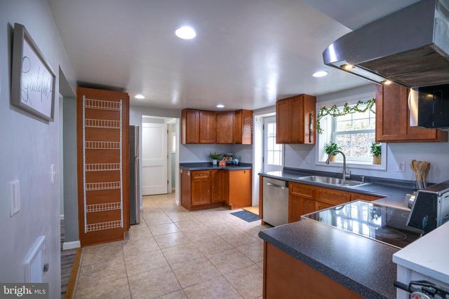 328 E LOGAN ST, Bellefonte, PA 16823