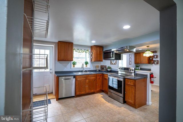 328 E LOGAN ST, Bellefonte, PA 16823