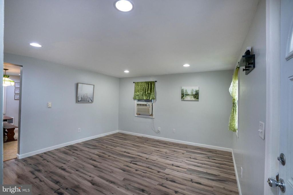 Image 23 of property listing at 328 E LOGAN ST, Bellefonte, PA 16823