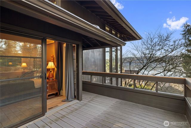 5425 SE 96th Avenue, Mercer Island, WA 98040