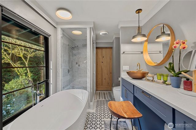 5425 SE 96th Avenue, Mercer Island, WA 98040