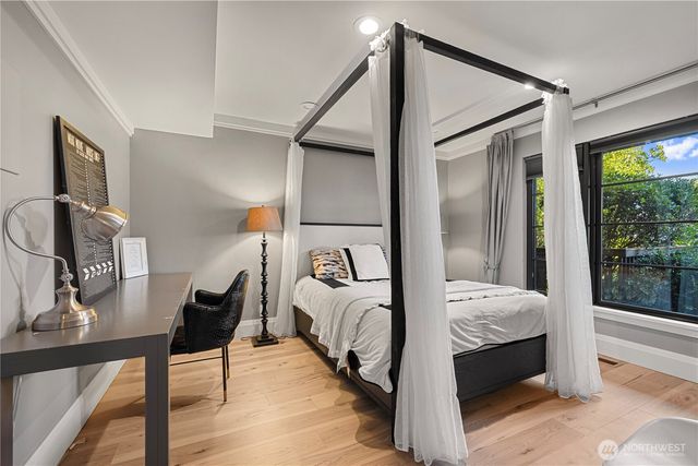 5425 SE 96th Avenue, Mercer Island, WA 98040