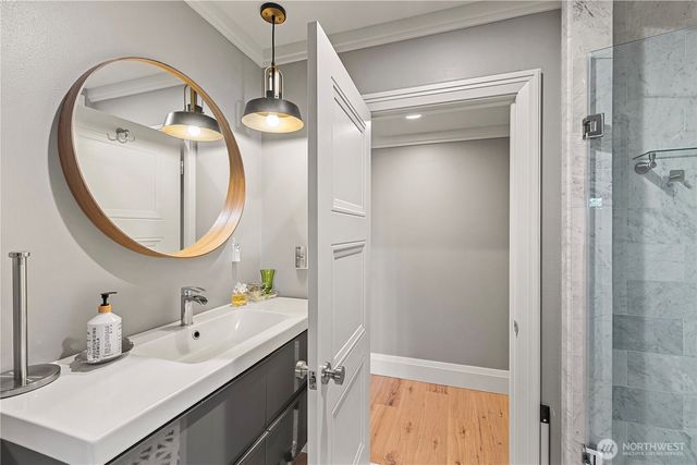 5425 SE 96th Avenue, Mercer Island, WA 98040