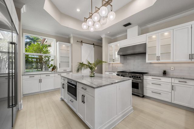 8709 SE Compass Island Way, Jupiter, FL 33458