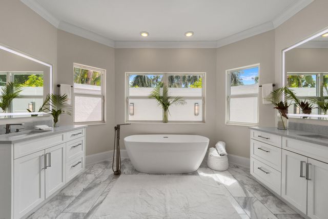 8709 SE Compass Island Way, Jupiter, FL 33458