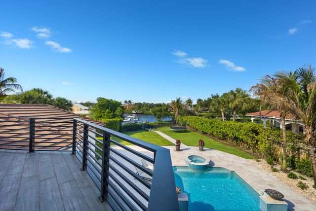 8709 SE Compass Island Way, Jupiter, FL 33458