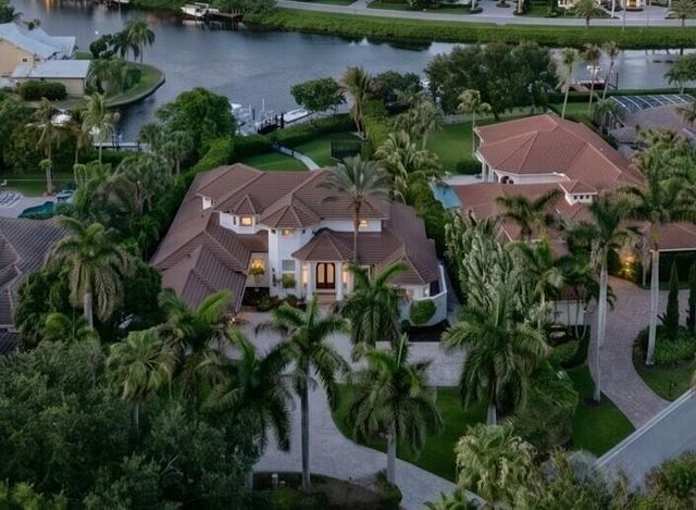 8709 SE Compass Island Way, Jupiter, FL 33458