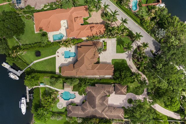 8709 SE Compass Island Way, Jupiter, FL 33458