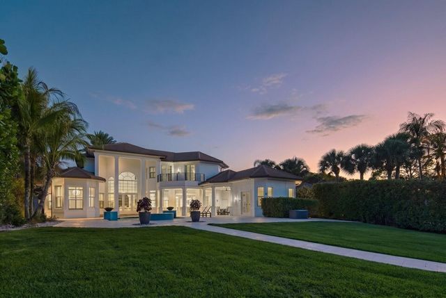 8709 SE Compass Island Way, Jupiter, FL 33458