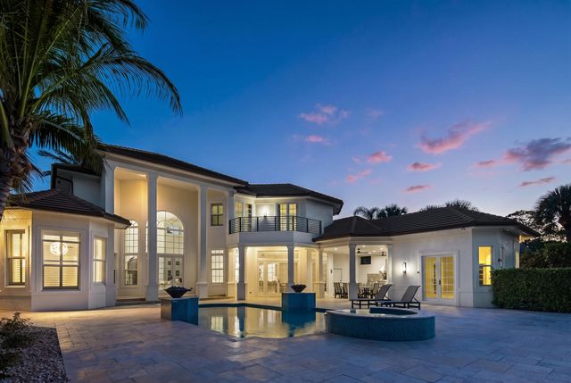 8709 SE Compass Island Way, Jupiter, FL 33458