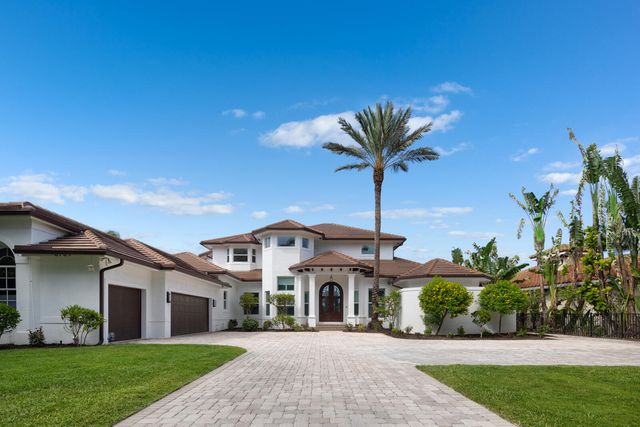 8709 SE Compass Island Way, Jupiter, FL 33458