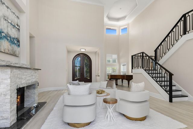 8709 SE Compass Island Way, Jupiter, FL 33458