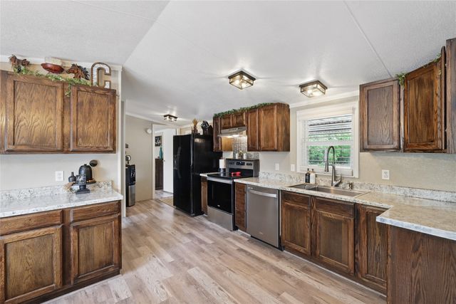 504 Wild Hill Oak Drive, Springtown, TX 76082