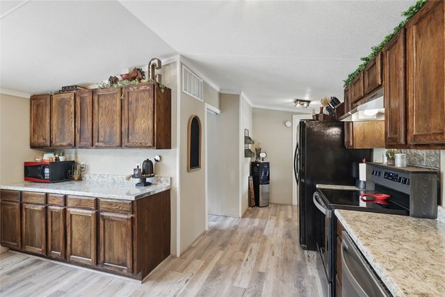 504 Wild Hill Oak Drive, Springtown, TX 76082
