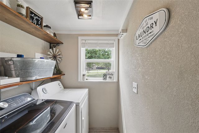 504 Wild Hill Oak Drive, Springtown, TX 76082
