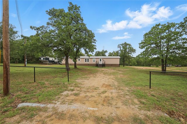 504 Wild Hill Oak Drive, Springtown, TX 76082