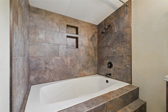 504 Wild Hill Oak Drive, Springtown, TX 76082