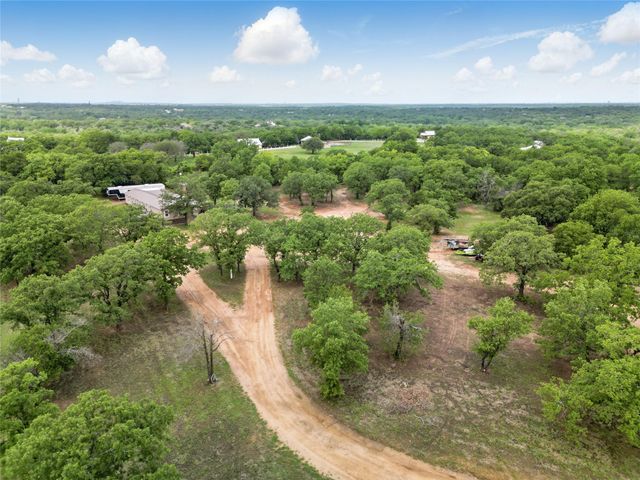 504 Wild Hill Oak Drive, Springtown, TX 76082