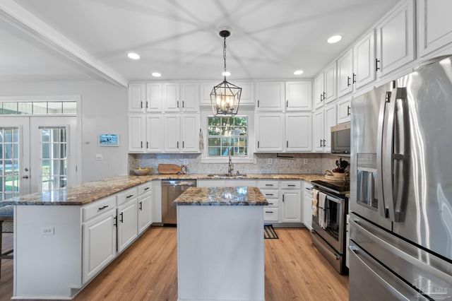 5117 Pine Hollow Dr, Pensacola, FL 32505