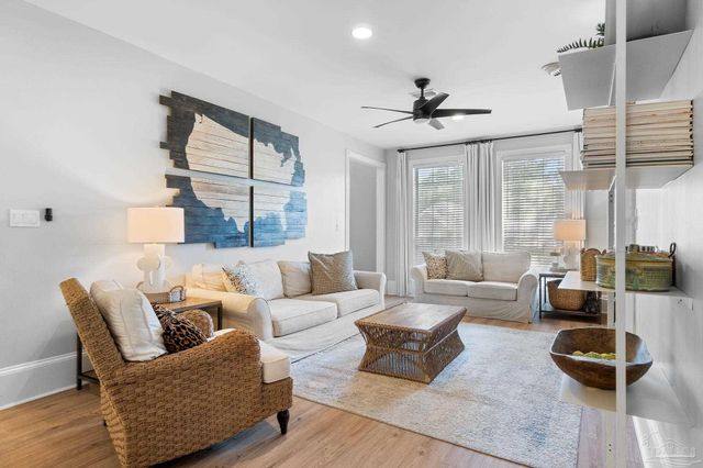 5117 Pine Hollow Dr, Pensacola, FL 32505