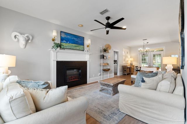 5117 Pine Hollow Dr, Pensacola, FL 32505