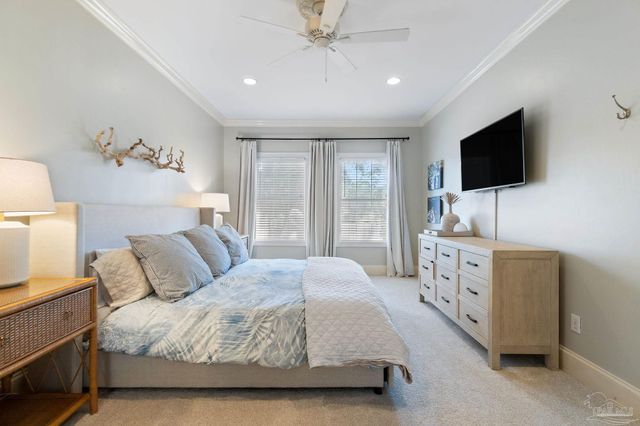 5117 Pine Hollow Dr, Pensacola, FL 32505