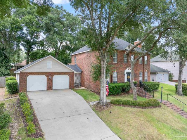 5117 Pine Hollow Dr, Pensacola, FL 32505