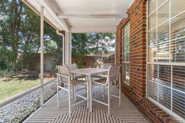 5117 Pine Hollow Dr, Pensacola, FL 32505