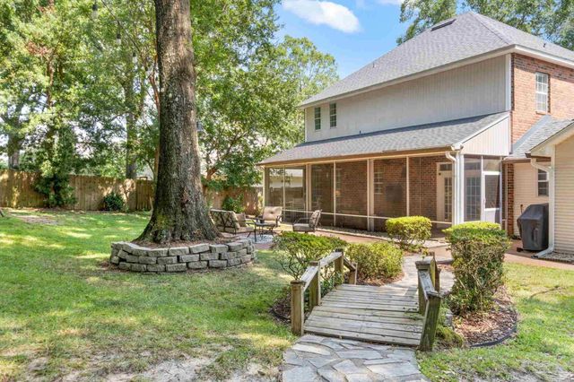 5117 Pine Hollow Dr, Pensacola, FL 32505