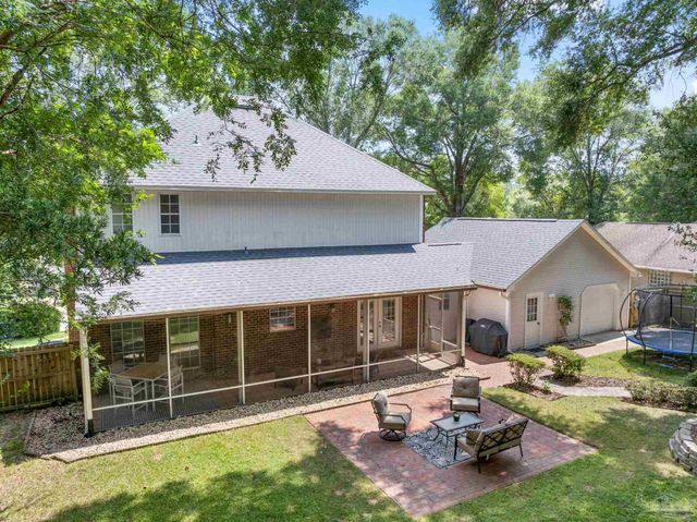 5117 Pine Hollow Dr, Pensacola, FL 32505