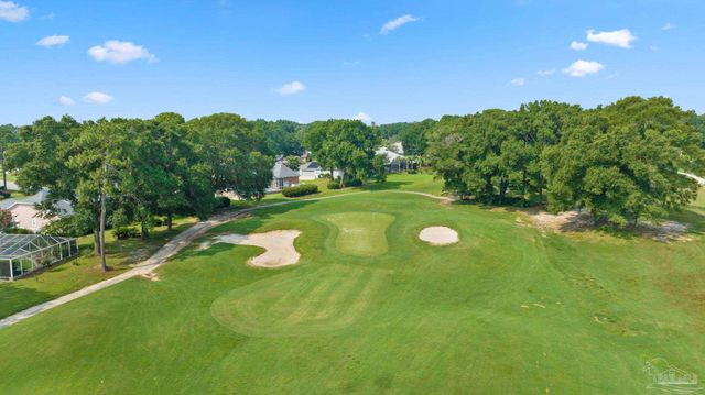 5117 Pine Hollow Dr, Pensacola, FL 32505