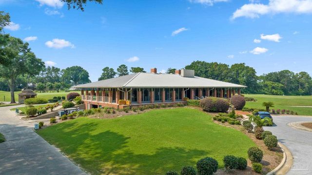 5117 Pine Hollow Dr, Pensacola, FL 32505