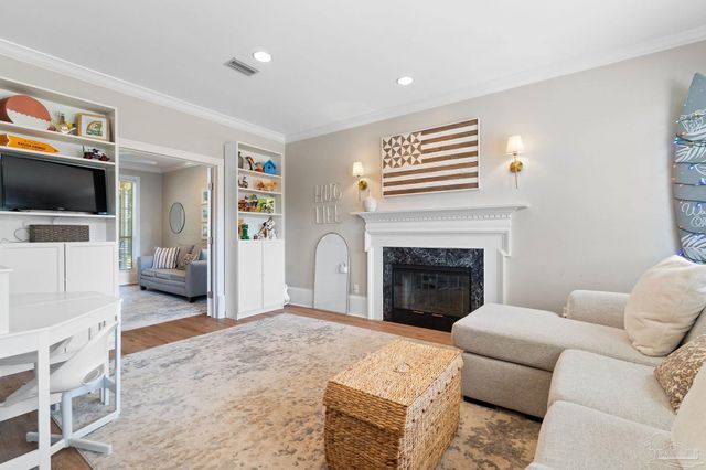 5117 Pine Hollow Dr, Pensacola, FL 32505