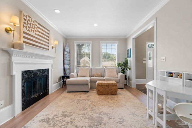 5117 Pine Hollow Dr, Pensacola, FL 32505