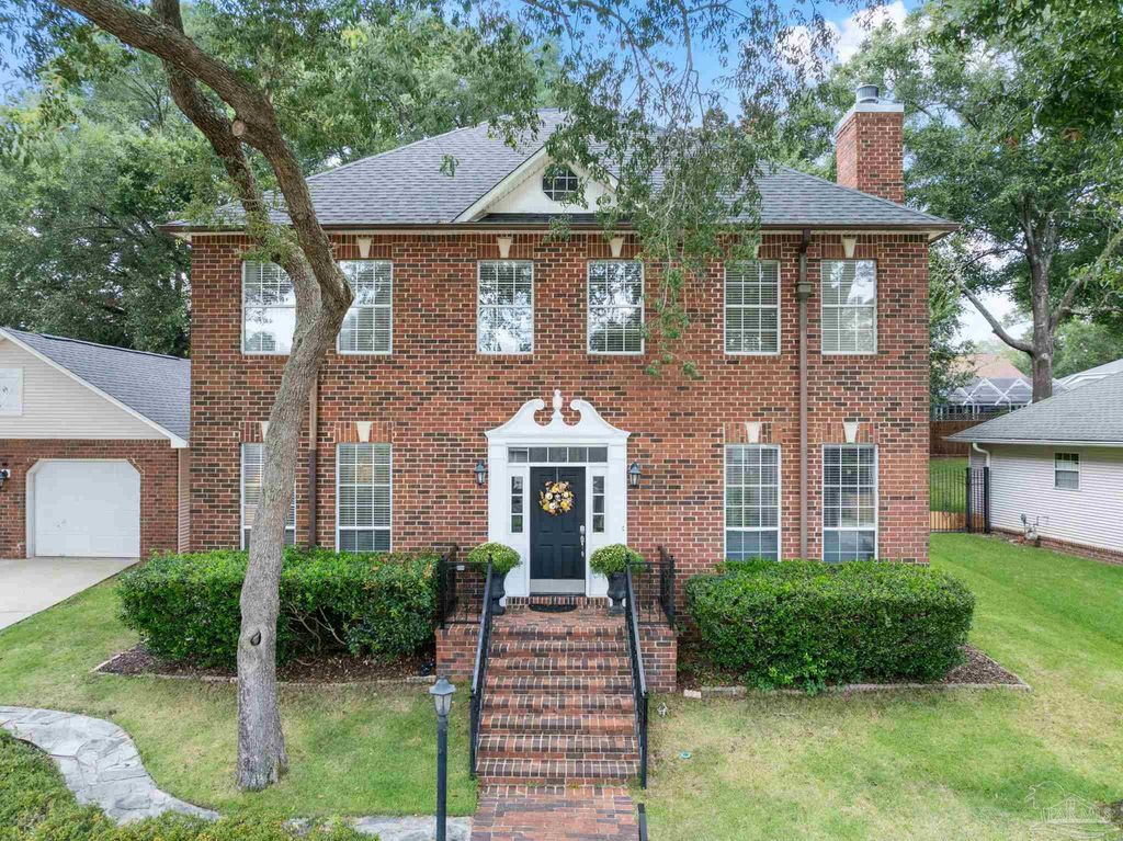 5117 Pine Hollow Dr, Pensacola, FL 32505