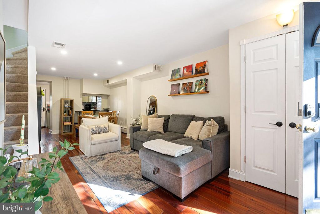 170 CARSON ST, PHILADELPHIA, PA 19127 — photo 2