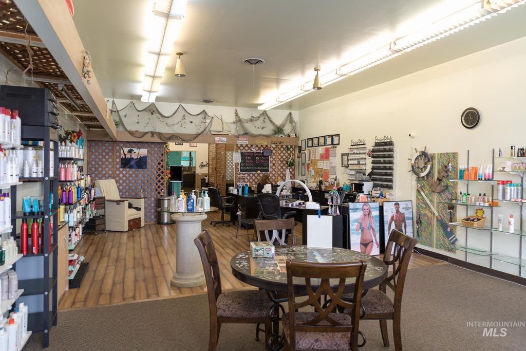 140 S Oregon State, Ontario, OR 97914 photo 3