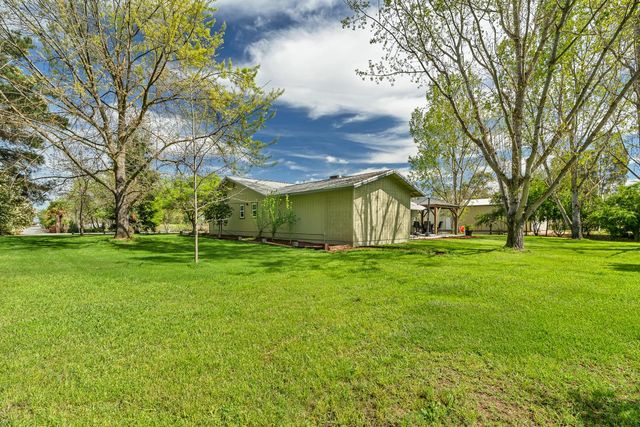 12354 Hobday Rd, Wilton, CA 95693